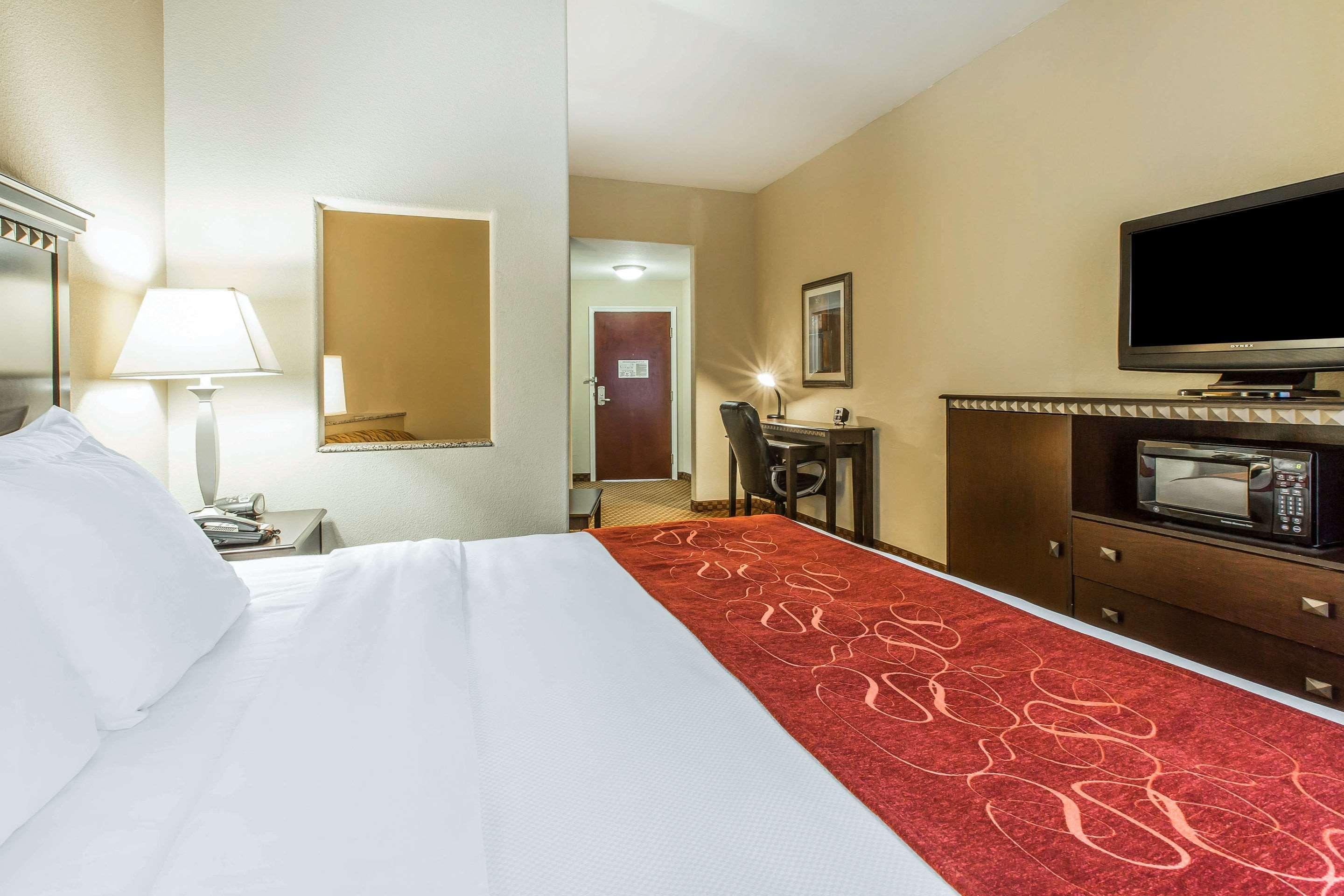 คอมฟอร์ต สวีท คิงส์ เบย์ นาวาล เบส แอเรีย Hotel คิงส์แลนด์ ภายนอก รูปภาพ